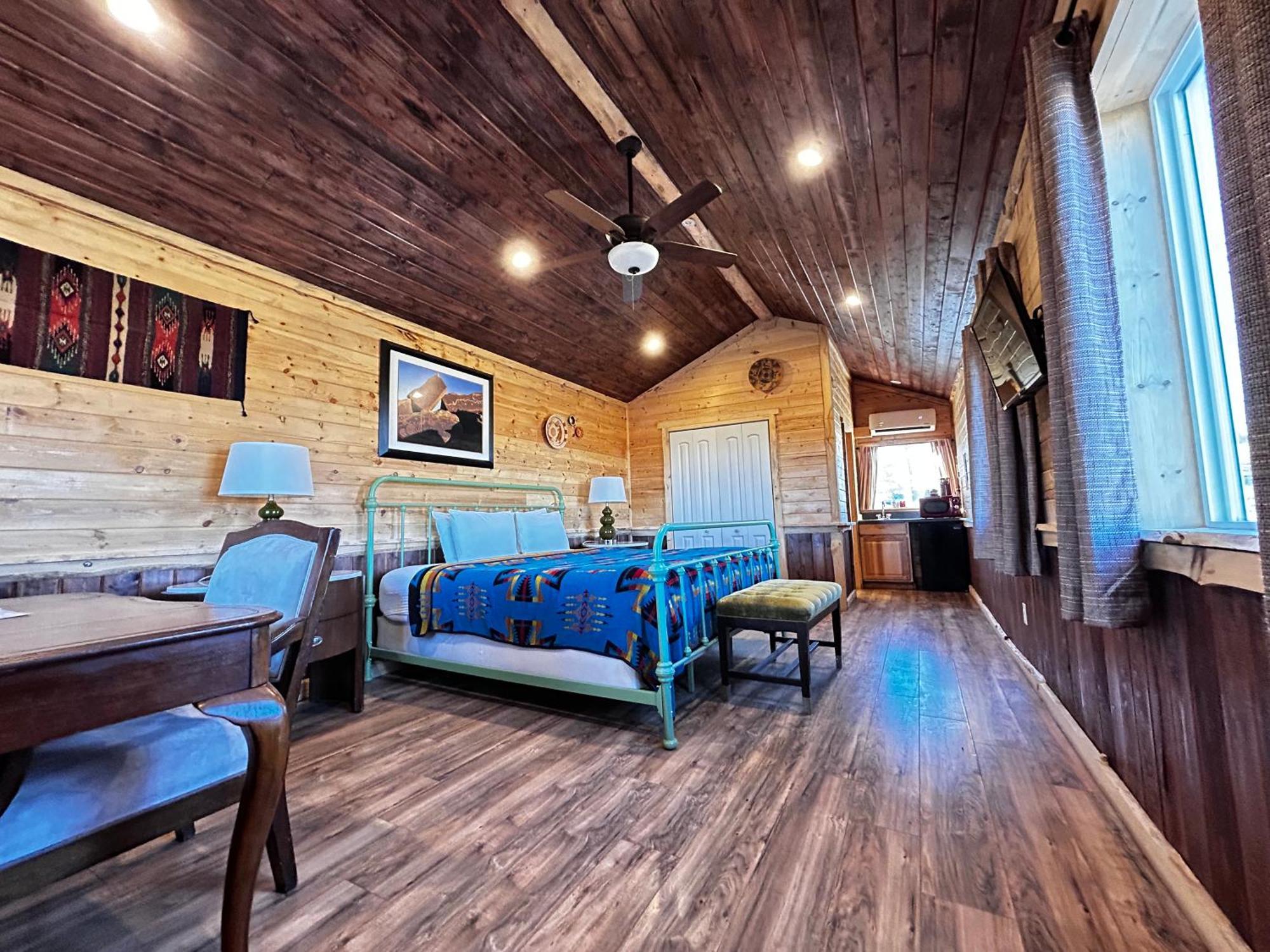 The Rim Rock Inn Торрі Екстер'єр фото