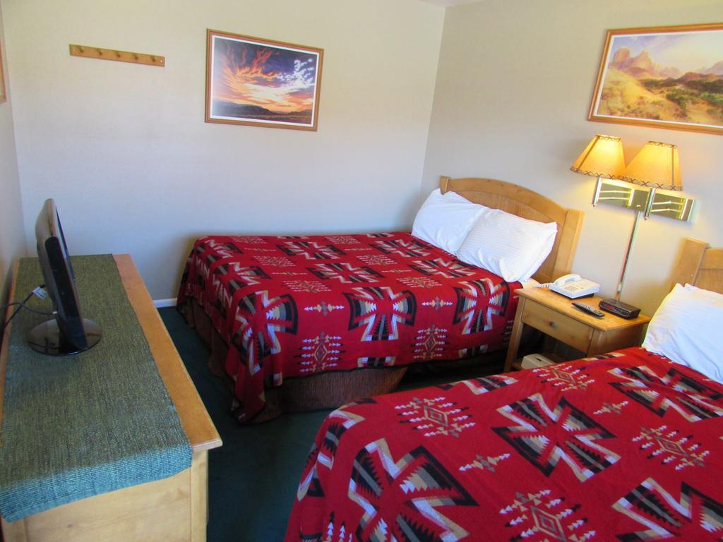 The Rim Rock Inn Торрі Екстер'єр фото