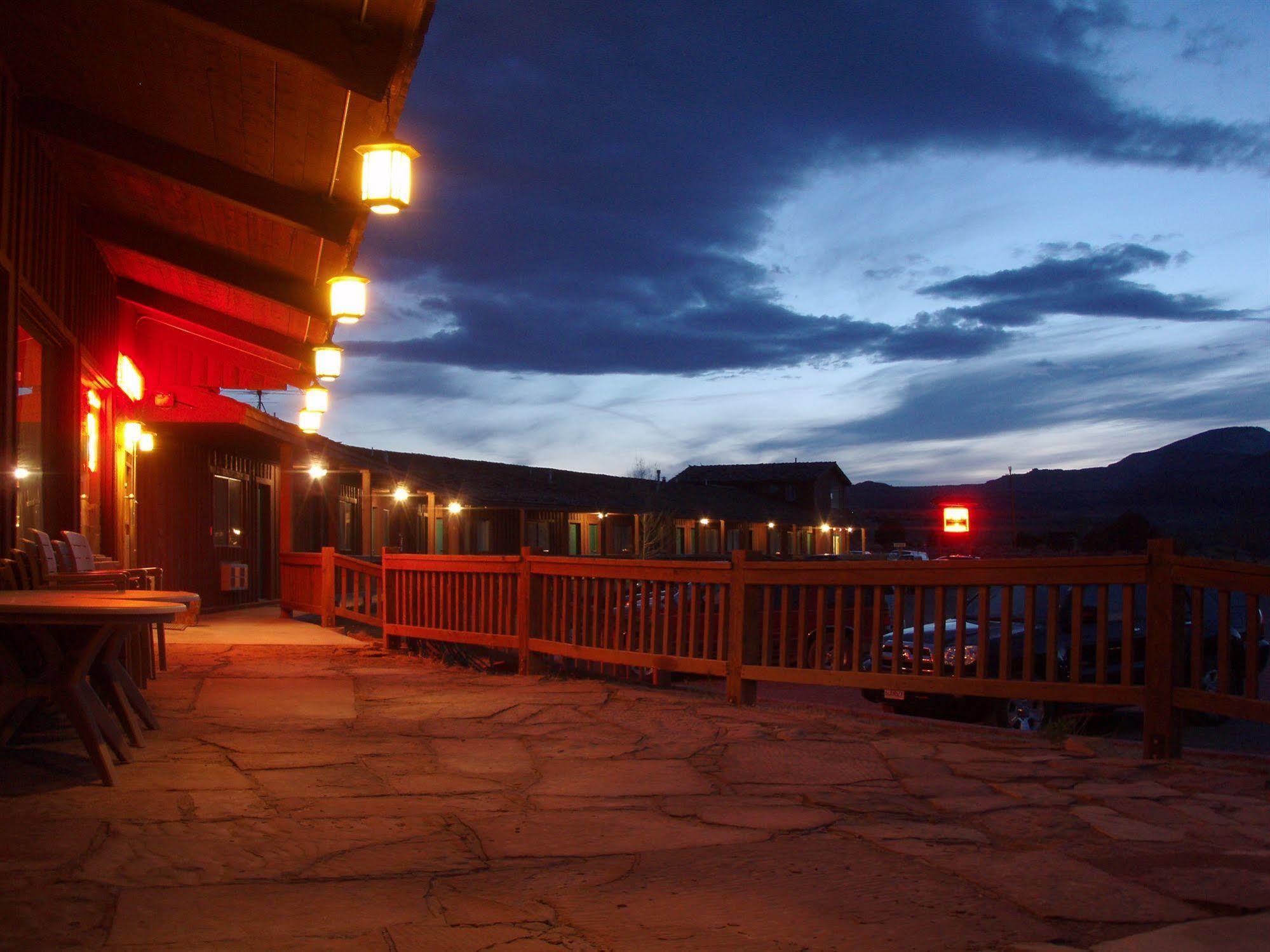 The Rim Rock Inn Торрі Екстер'єр фото